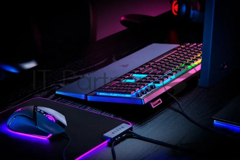 Клавиатура проводная игровая мембранная Razer Ornata V3,черный (RZ03-04460100-R3M1)