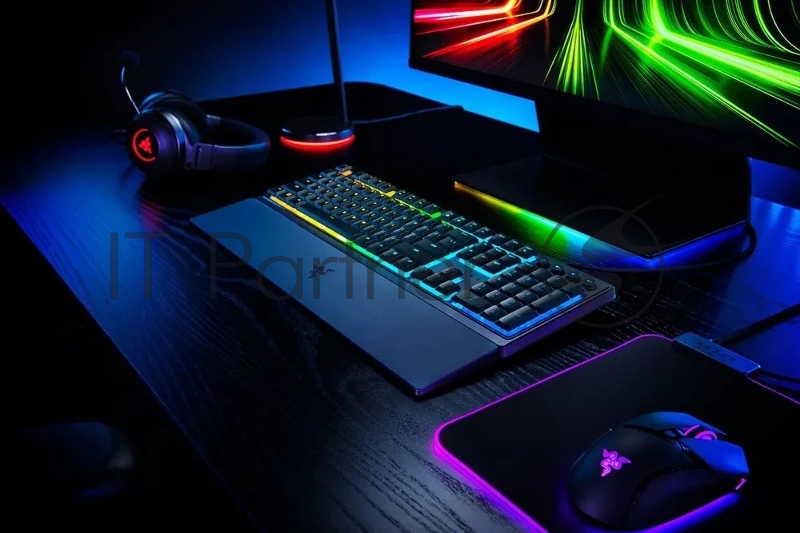 Клавиатура проводная игровая мембранная Razer Ornata V3,черный (RZ03-04460100-R3M1)
