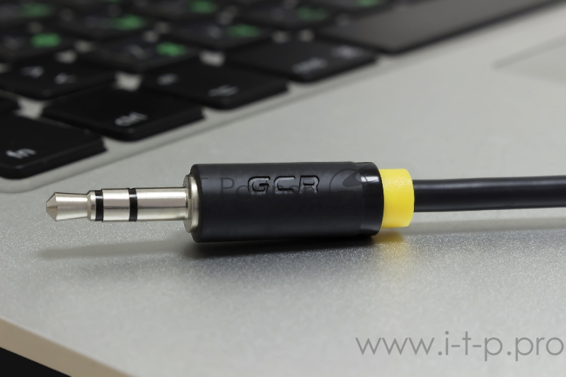 Кабель Greenconnect Кабель аудио 1.0m jack 3,5mm/jack 3,5mm черный, желтая окантовка, ультрагибкий, 28 AWG, M/M, Premium , экран, стерео(GCR-AVC1114-1.0m)