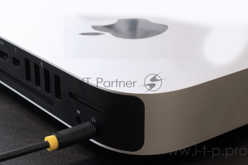 Кабель Greenconnect Кабель аудио 1.0m jack 3,5mm/jack 3,5mm черный, желтая окантовка, ультрагибкий, 28 AWG, M/M, Premium , экран, стерео(GCR-AVC1114-1.0m)