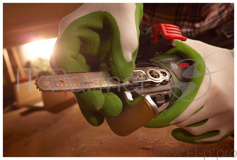 Цепная пила Bosch EasyCut 12 06033C9020, аккум. (Li-Ion 12В, 4100ход./мин.) + кейс