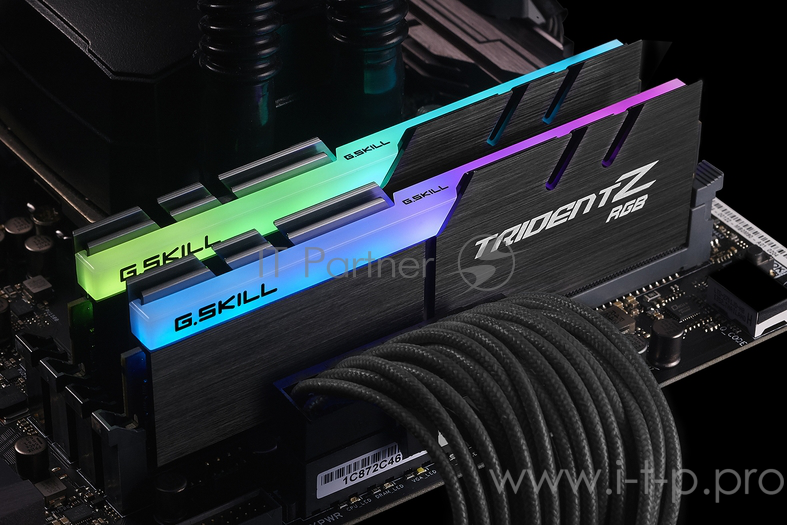 Память DDR4 G.Skill Trident Z RGB DDR4 32GB 2x16GB, 3466MHz, CL16 (F4-3466C16D-32GTZR)