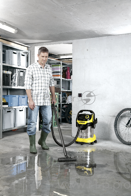 Пылесос Karcher WD5 Premium 1100Вт желтый
