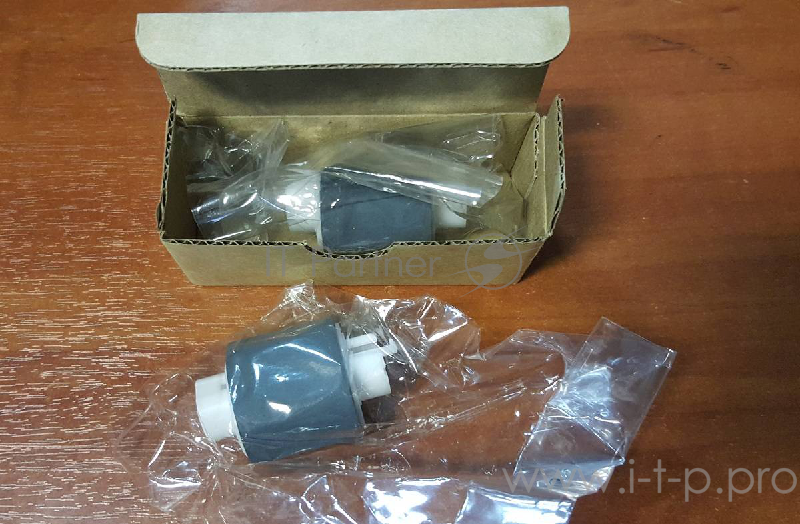 RM1-0731 Ролик захвата бумаги в сборе из кассеты HP CLJ 3500/3550/3700/LJ 5200 (O)