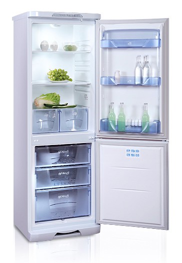 Холодильник Бирюса 133 Двухкамерный холодильник с нижней морозильной камерой, номинальный общий объем 310 дм3, номинальный общий объем холодильной камеры - 210 дм3, номинальный общий объем морозильной камеры - 100 дм3, механический тип управления, К