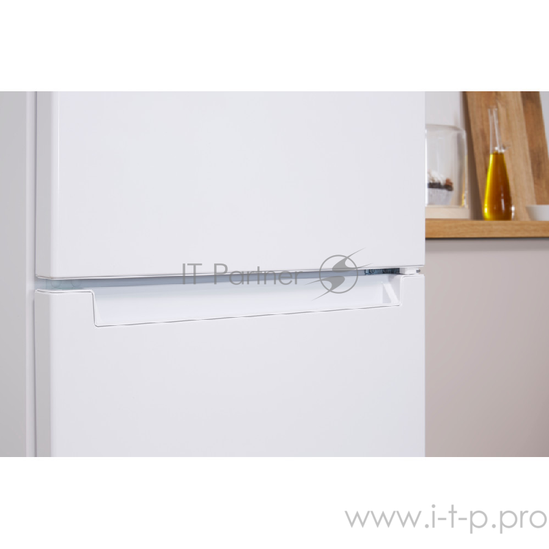 Холодильник Indesit DF 5160 W белый (двухкамерный)