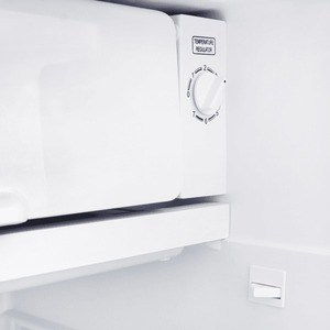 Мини-холодильник TESLER RC-95 SILVER