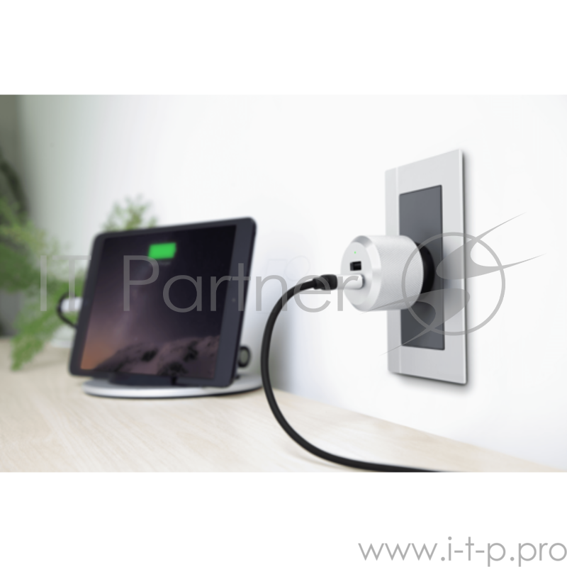 Зарядное устройство от сети Just Mobile AluPlug AC Adapter для мобильных устройств. 2.4А, 5В. 2 USB порта. Цвет: серебряный/черный.