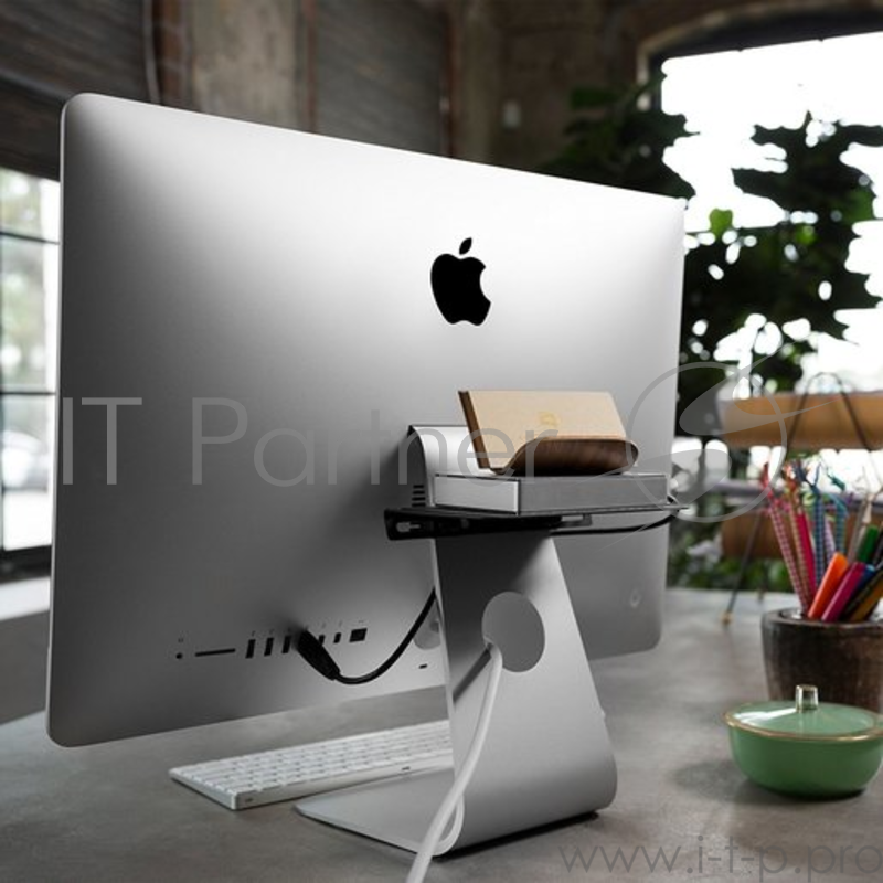 Универсальная небольшая полка Twelve South BackPack для iMac или Thunderbolt Display. Материал сталь. Цвет матовый черный.