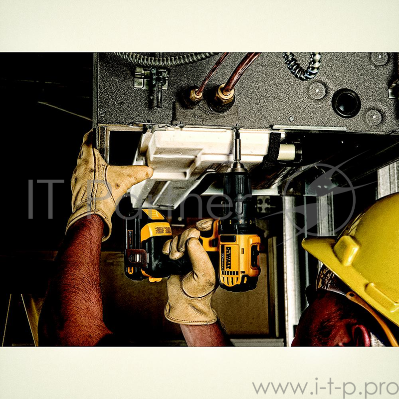 Дрель DeWalt DCD 780 C2 ак,{18ВLi-lon1,5 Ач2 аккум60Hm0-600/2000 об/минБЗП 13ммреверскейсвес 1,55 кг}