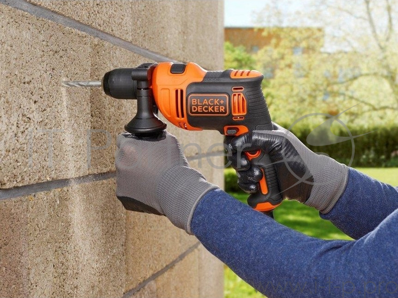 Дрель ударная BLACK & DECKER BEH710-QS Omega 710Вт 13мм БЗП набор сверел