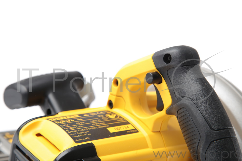 Пила циркулярная DeWALT DWE576К 1600Вт 5200об/мин 190x30мм макс.пропил 61мм в кейсе, для напр.шин