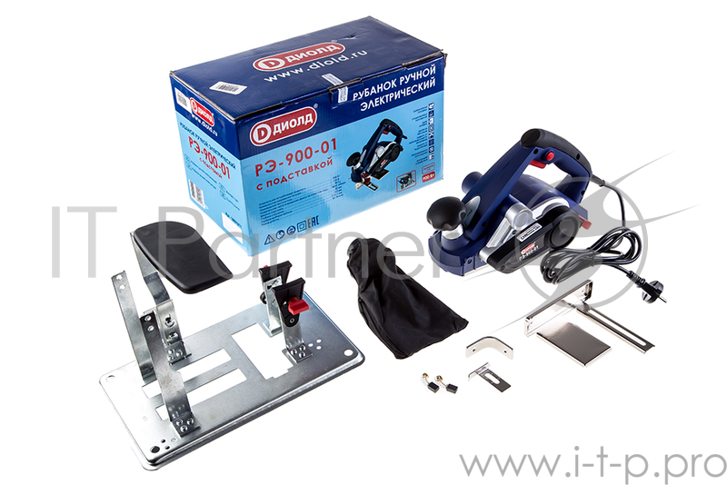 Рубанок ДИОЛД РЭ-900-01 с подставкой 900Вт 16000об/мин глуб.0-3мм шир.82мм фальц0-15.5мм 2.7кг