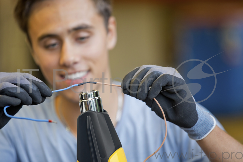 Фен технический WAGNER Furno 750 2000Вт 50-600градусов 130-280л/мин кейс