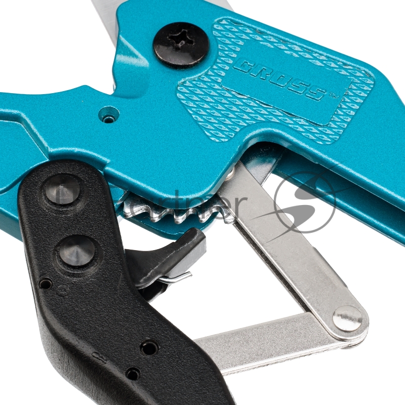 Ножницы для резки изд из ПВХ GROSS 78424 универсальные, d до 42мм, порошковое покрытие рукоятки