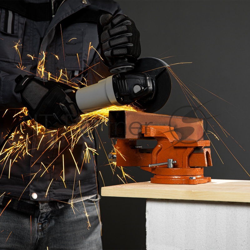 Тиски SPARTA 186255 слесарные 125мм поворотные с наковальней