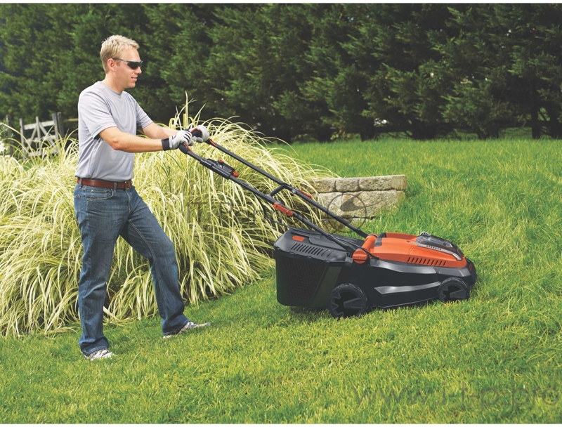 Колесная газонокосилка Black&Decker акк 36В, 2.0Ач, 38см CLM3820L1