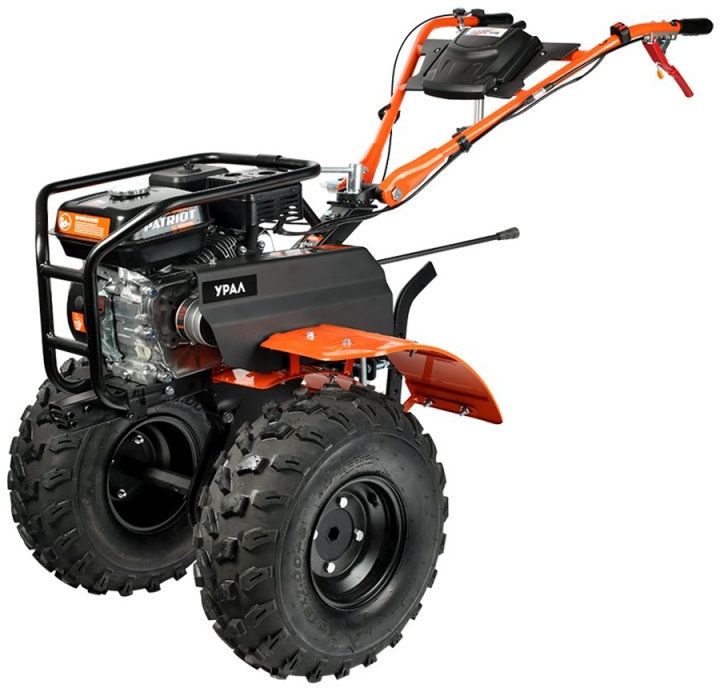 Мотоблок PATRIOT УРАЛ (колеса 19х7-8) 7,8лс шир.900мм скорости 4+2