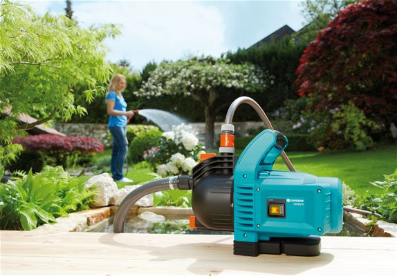 Садовый насос напорный Gardena 3000/4 Classic 600Вт 3100л/час