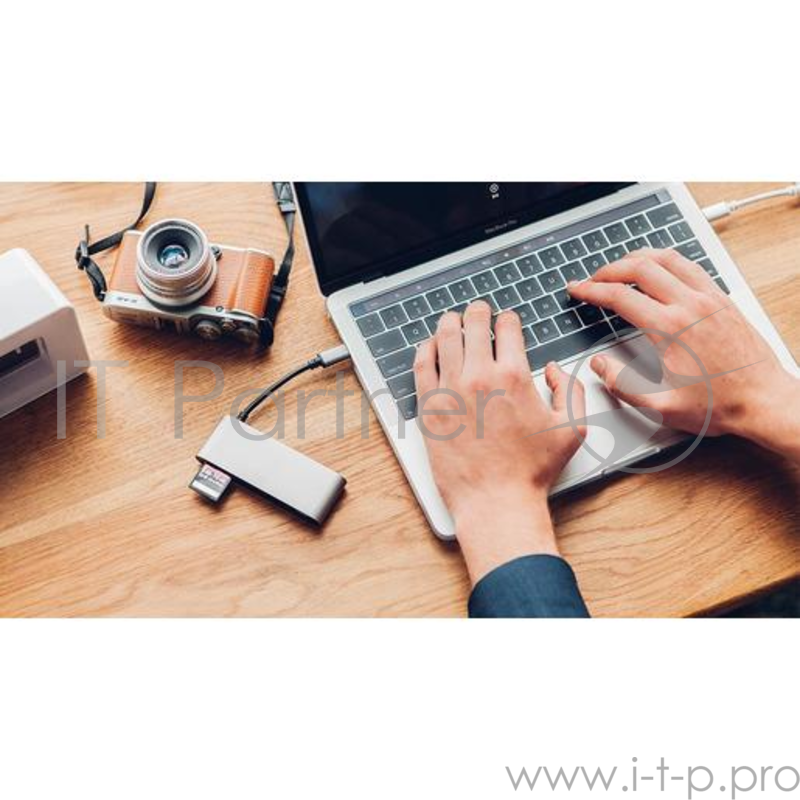 Адаптер Moshi USB-C Multimedia Adapter. Цвет серый.