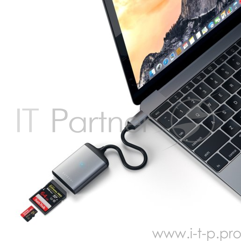 Адаптер Satechi Type-C UHS-II Micro/SD Card. Цвет серый космос.