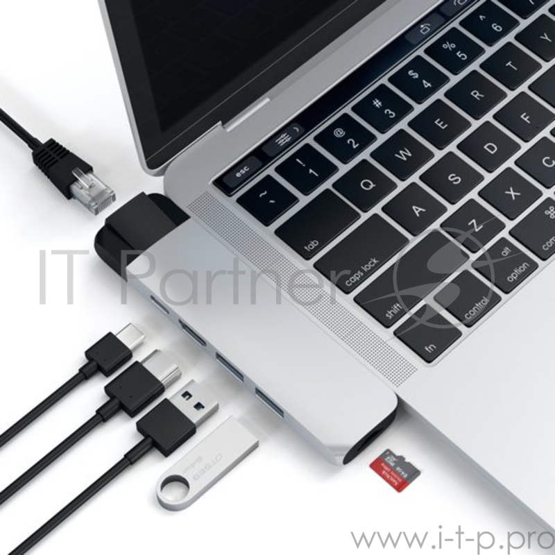 USB-хаб Satechi Aluminum Pro Hub with Ethernet для 2016/2017 MacBook Pro 13” и 15”. Цвет серебряный.