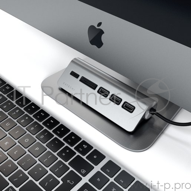 USB-концентратор Satechi Type-C USB Hub & Micro/SD Card Reader. Интерфейс USB-C. 3 порта USB 3.0 , слоты для карты памяти. Цвет серый космос.