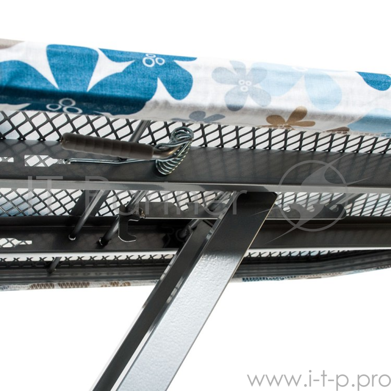 Гладильная доска Endever Delta-22, подставка д/утюга, 7 регулировок по высоте, высота 89 см, 122х42 см, серебристый