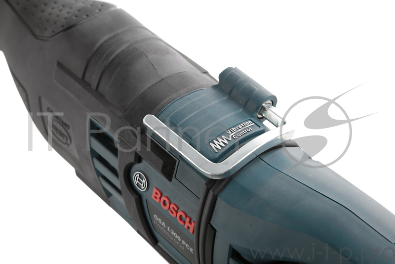 Пила Bosch GSA 1300 PCE Пила лезвийная 060164E200 {1300 Вт, 250мм по дереву, раб.ход19мм, 0-2800об/мин, 4кг, кейс}