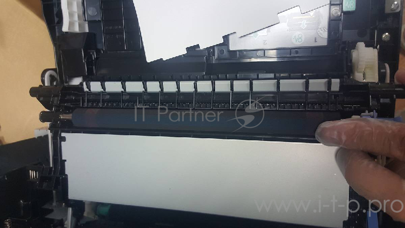 Вал переноса заряда (коротрон) 2-й HP CLJ CP3525/CM3530/Enterprise 500 M575 (RM1-8176/CC468-67914/CD644-67