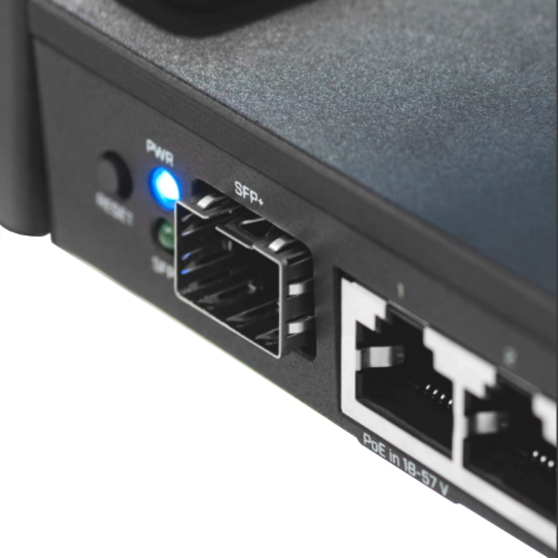 Маршрутизатор 1000M 10PORT 1SFP+ RB4011IGS+RM MIKROTIK