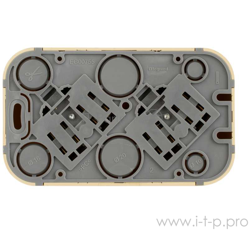 Электроустановочные изделия Legrand Legrand 782283 Розетка двойная с заземлением и защитными шторками (Дерево)