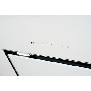 Вытяжка Kuppersberg Настенная вытяжка, ширина 90 см, отвод/рециркуляция, 900 м3/час, сенсорное управление, таймер, 5 скоростей, галогенное освещение 2х20 Вт, металлические жироулавливающие фильтры, угольный фильтр KF-СM (опция), 42-47 дБ, цвет белое