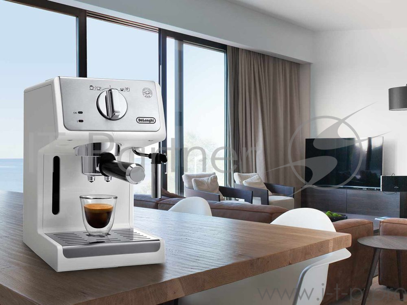 Кофеварка эспрессо Delonghi ECP33.21.W 1100Вт белый