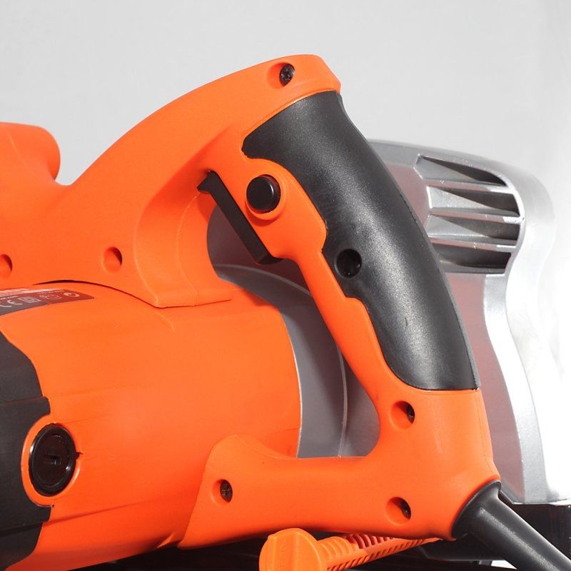 Пила PATRIOT CS210 Пила циркулярная 190301610 {Циркулярная пила, мощность 2000Вт, пильный диск 210мм,}