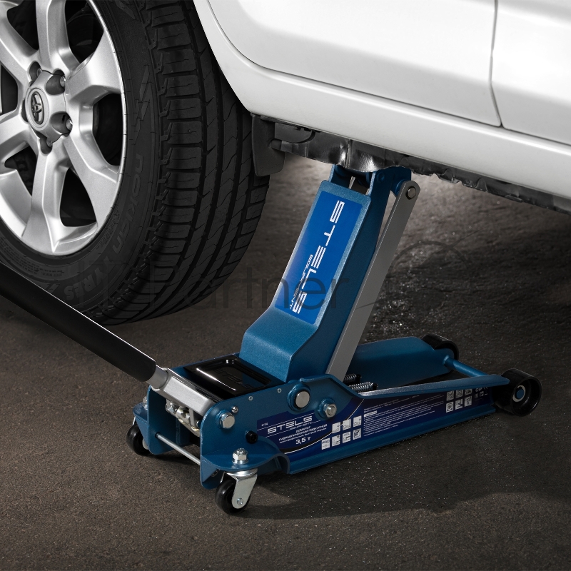 Домкрат STELS 51135 гидравлический подкатной быстрый подъем 3.5т low profile quick lift 100-565мм