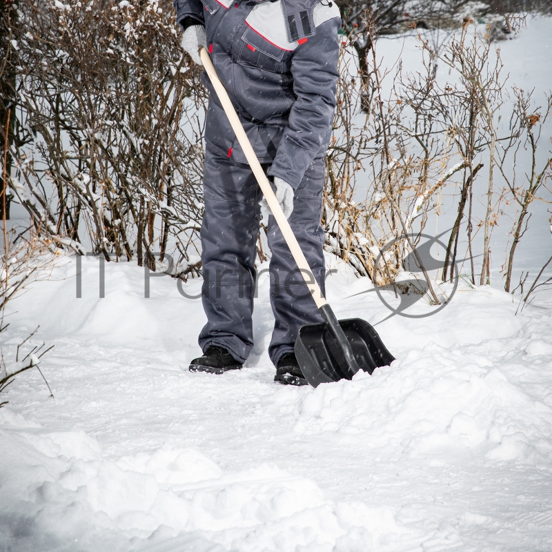 Лопата СИБРТЕХ 61574 снеговая 400х360мм 1300гр
