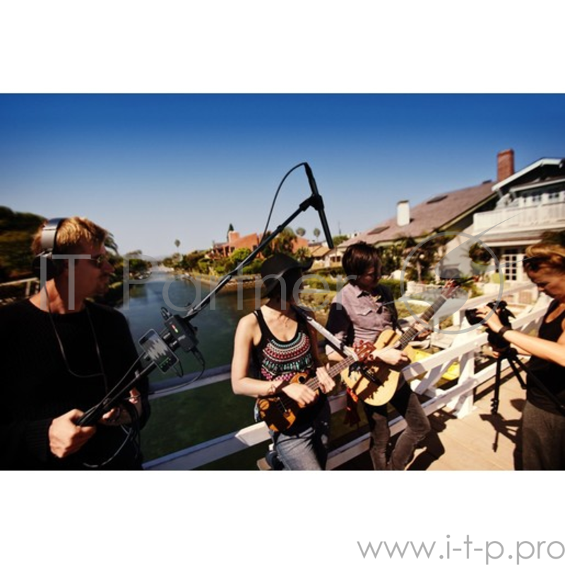 Мобильный микрофонный интерфейс IK Multimedia iRig Pre HD для устройств на базе iOS, Mac/PC