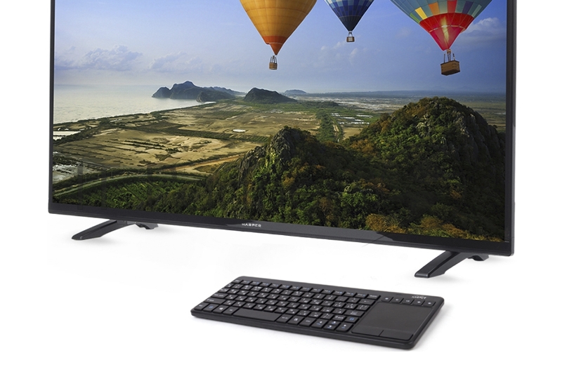 Беспроводная клавиатура HARPER KBT-101 с тачпадом для SmartTV Совместимость со SMART телевизорами, ПК, ноутбуками, Mac Мягкий и короткий ход клавиш (Slim-клавиатура) 80 клавиш + 5 отдельных для управления звуком и перемоткой Другие функциональные кла
