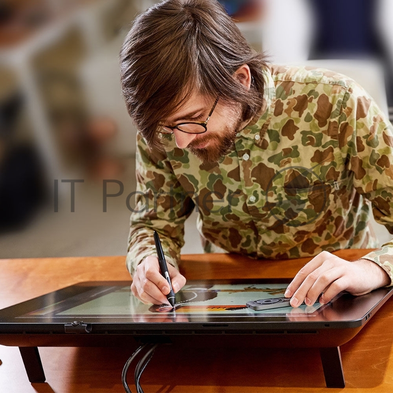 Интерактивный дисплей Wacom Cintiq Pro 24 touch