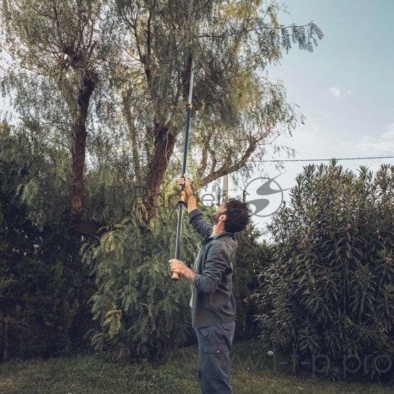 Телескопический садовый сучкорез FISKARS UPX86 1023624