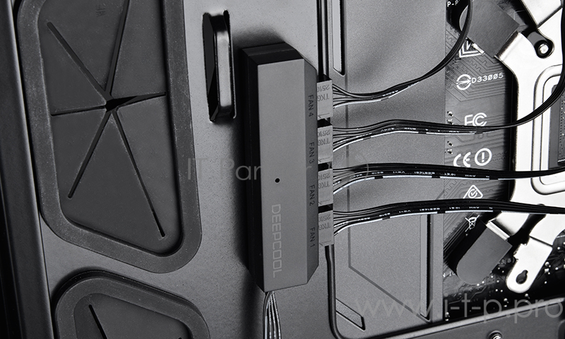 Контроллер Deepcool FH-04 для вентиляторов