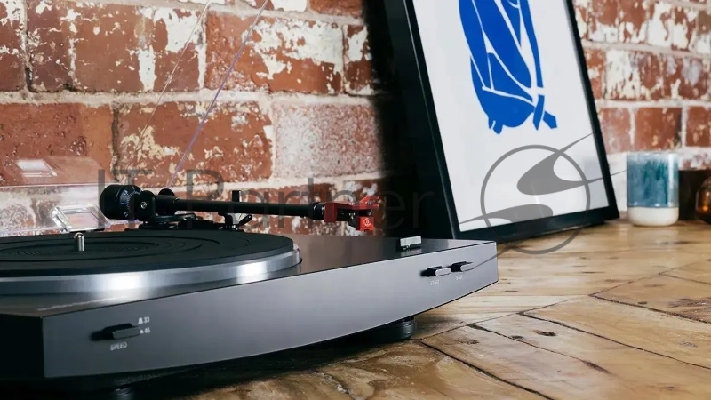 Проигрыватели винила AUDIO-TECHNICA AT-LP3