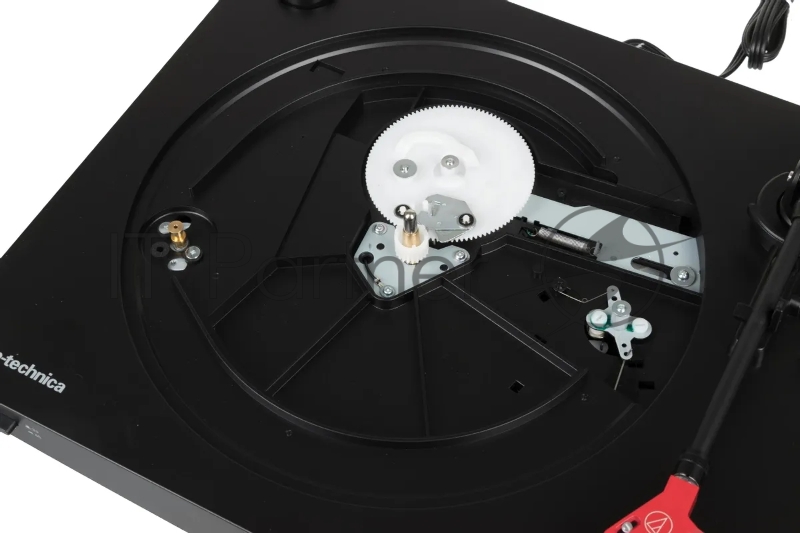 Проигрыватели винила AUDIO-TECHNICA AT-LP3