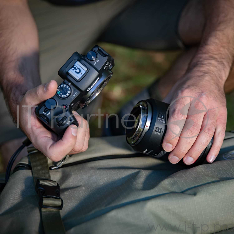 Фотоаппарат цифровой Canon EOS RP Body + Mount Adapter EF-EOS R
