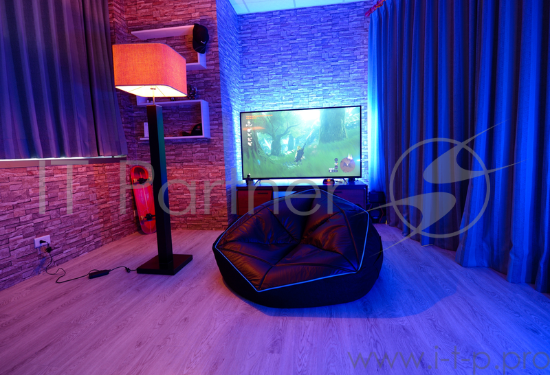 Кресло-мешок Aerocool P7-BB1 (чехол без наполнителя) , до 100 кг, джинсовая ткань, ШхДхВ: 110х110х49см, объём наполнителя: 480л (3-мм частицы)