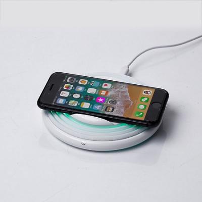 Беспроводное зарядное устройство с динамической подсветкой LEXAND LP-1CL (белый)