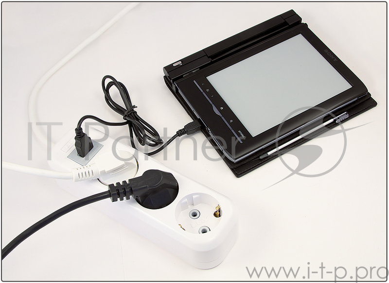 Удлинитель сетевой LUX У3-Е-USB-03 3-местный с заземлением, 220В 16А, USB гнездо 5В 1.3А, 3м