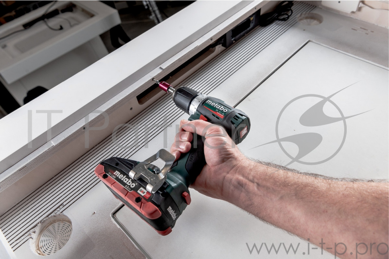 Дрель, Шуруповерт Metabo BS 18 L BL Безударная дрель-шуруповерт 602326500 { 18 В Li, 2х2.0 LiIon,кейс, 1.2 кг }