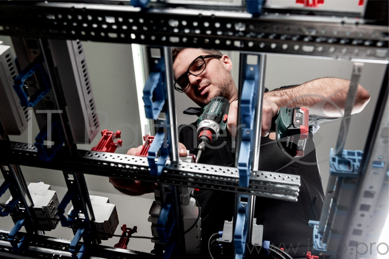 Дрель, Шуруповерт Metabo PowerMaxx BS 12 Q Акк.шпв.2х2.0 LiIon,кейс 601037500